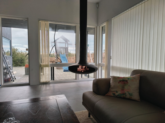 लकड़ी से जलने वाली चूल्हे के लिए लकड़ी से बने इनडोर स्टील कस्टम काले रंग के सजावटी 16